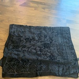 Beautiful detailed dress wrap in black